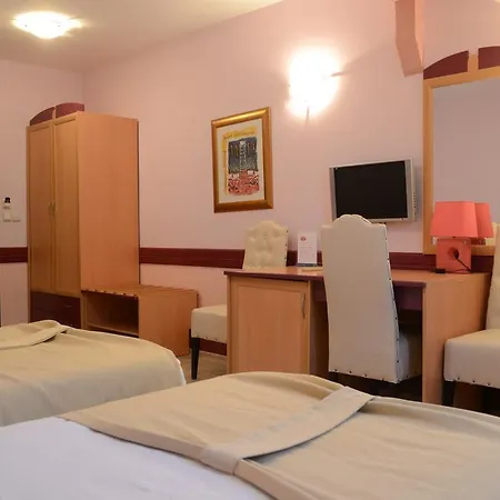 托姆斯索卡酒店 酒店 3*