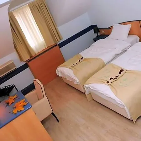 Tomce Sofka Hotel