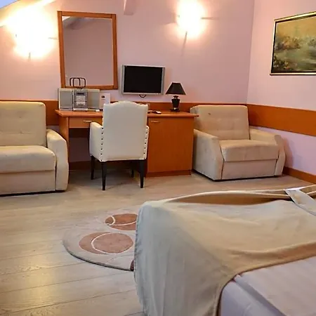 Tomce Sofka Hotel 3*